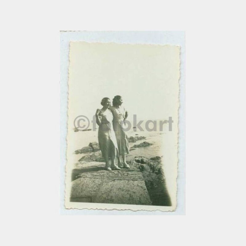 1935 Fenerbahçe Parkında Kadın Konulu Fotoğraf