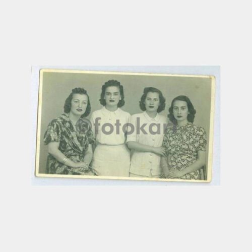 1943 Dört Kadın Görünüş Fotoğraf
