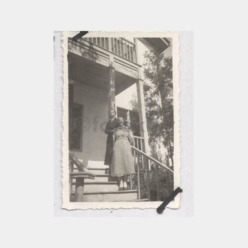 Tarihi Ev ve Kadın Görünüş Fotoğraf