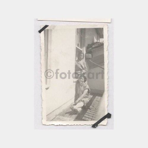 Tarihi Ev ve Kadın Görünüş Fotoğraf