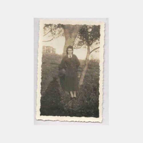 Tarihi Ev ve Kadın Görünüş Fotoğraf