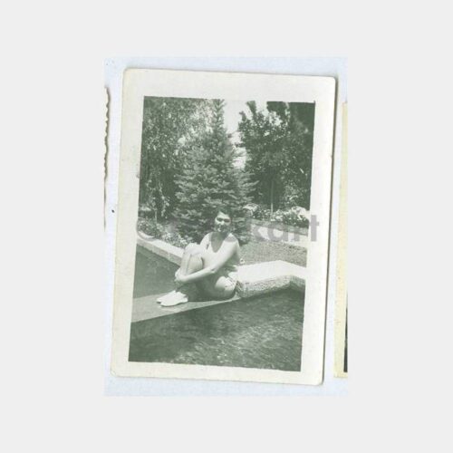 1955 Havuzbaşı Kadın Görünüş Fotoğraf