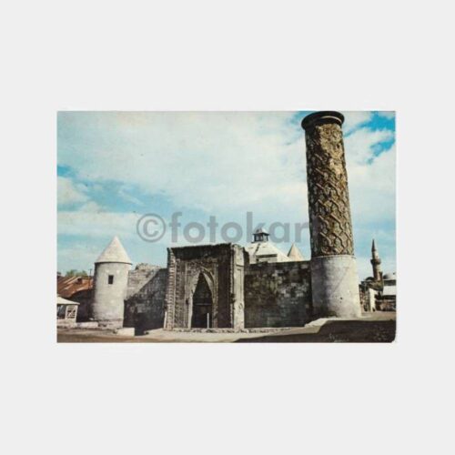 1975 Erzurum Yakutiye Medresesi Görünüş Kartpostal