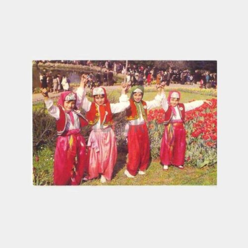 Emirgan Lale Bayramı Folklor Kızlar Kartpostal
