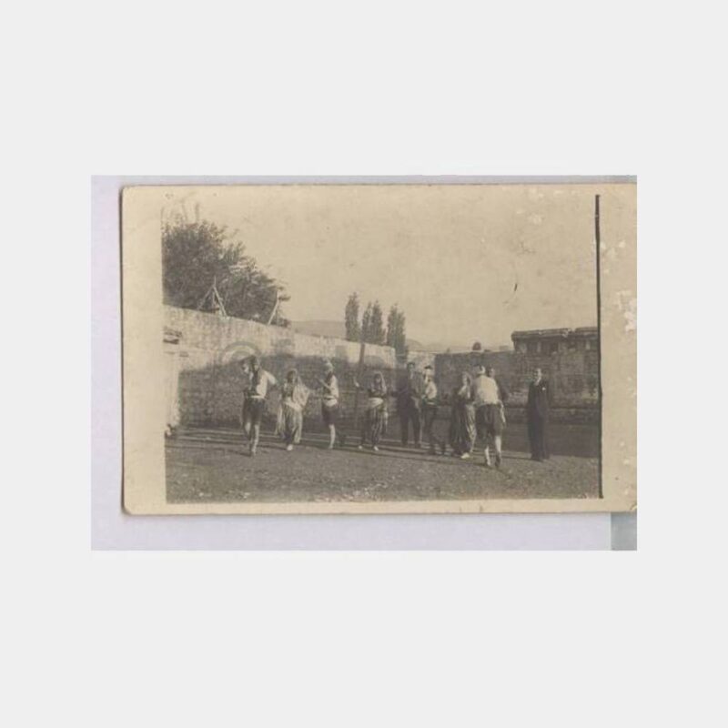 Folklor Oyunu Konulu Eski Fotoğraf