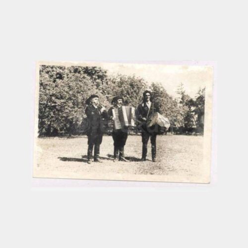 1968 Folklor Konulu Grup Fotoğraf