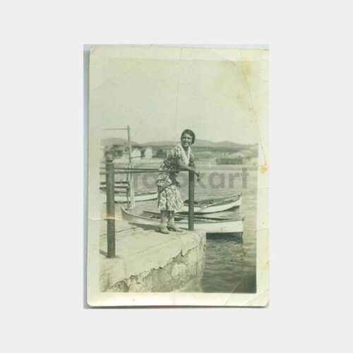 1940 Kadın İskelede Görünüş Fotoğraf