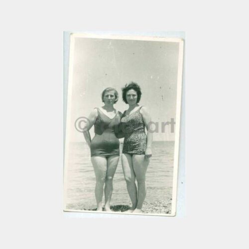 1959 Plajda Kadınlar Görünüş Fotoğraf