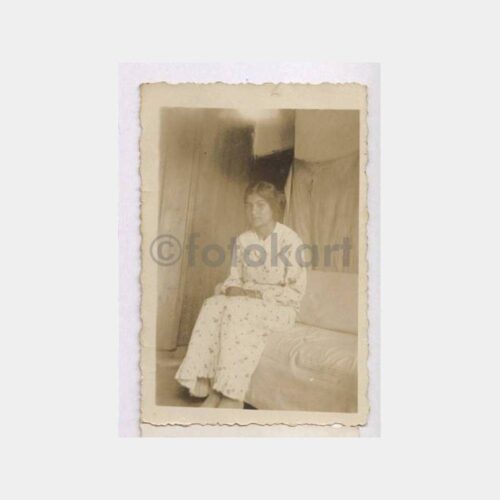 1935 Tarihi Ev Kızı Görünüş Fotoğraf