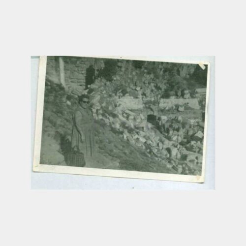 1970 Alanya Kaleiçi Harabeler Kadın Fotoğraf