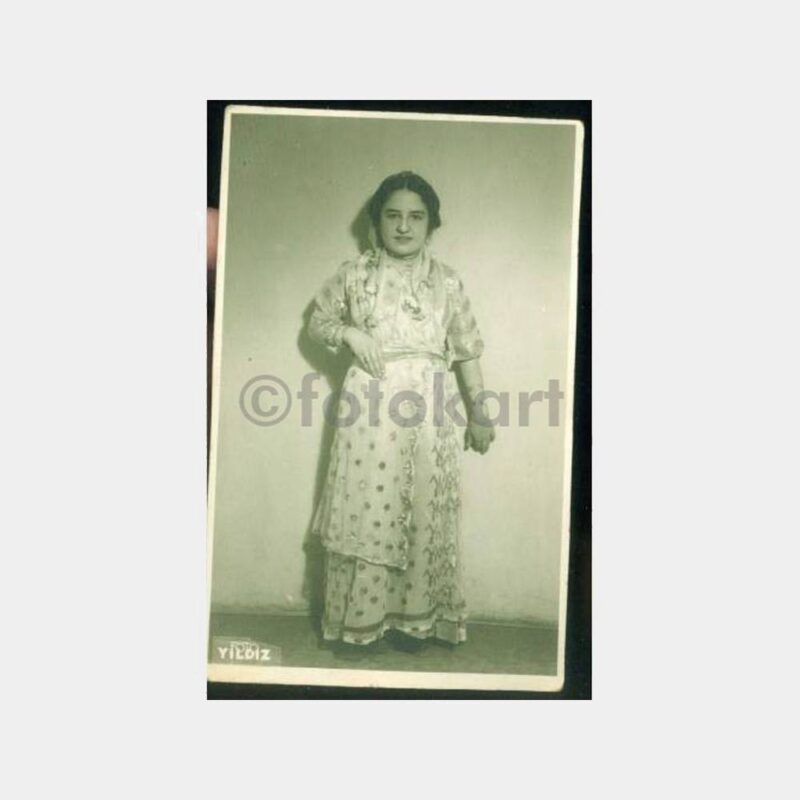 1940 Foto Yıldız - Folklor Kız Görünüş Fotoğraf
