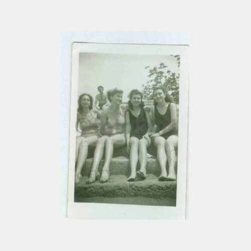 1940 Plajda Kadınlar Görünüş Fotoğraf