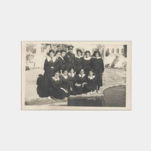 1933 Bursa Kız Lisesi Öğrencileri Fotoğraf