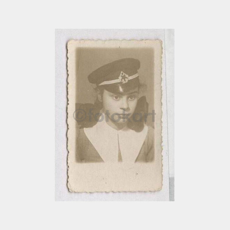 1942 Trabzon Kız Lise Öğrencisi Fotoğraf