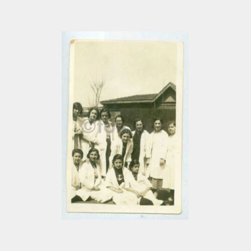 1936 Beyaz Önlüklü Kadınlar Fotoğraf