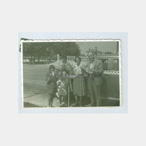 1960 Aile - Ayran Molası Damalı Taksi Fotoğraf