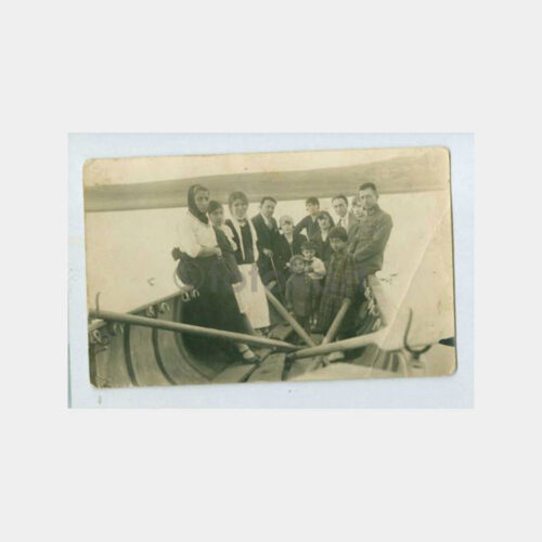 1930 Orta Anadolu - Nehir Kayığında Grup Fotoğraf