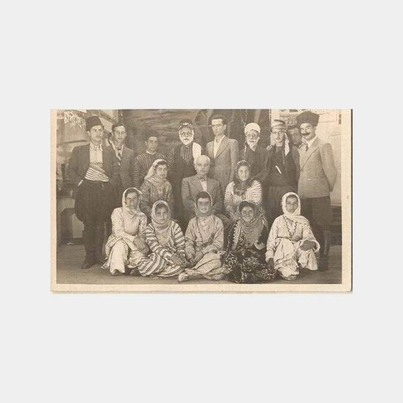 Yerel Kıyafetli Topluluk -Tamirli- Fotoğraf