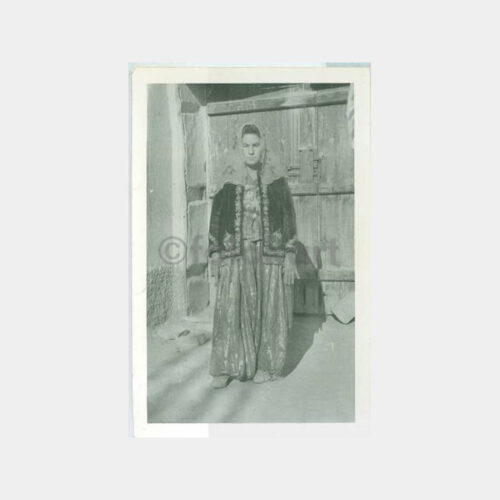 1950 Folklor Giysili Kadın Görünüş Fotoğraf