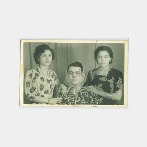 1940 İlginç Giysili Kadınlar Görünüş Fotoğraf