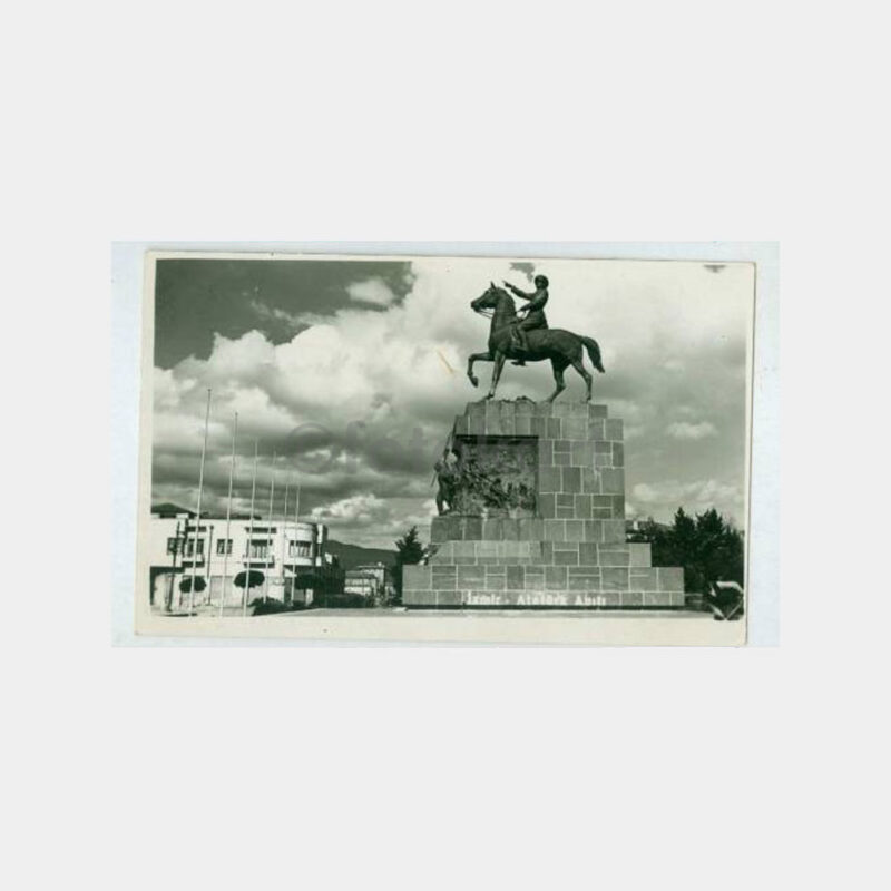 1933 İzmir Atatürk Heykeli Görünüş Kartpostal