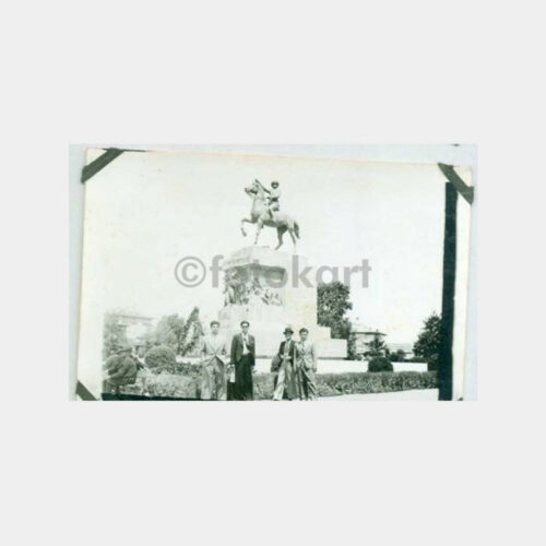 1950 İzmir Atatürk Heykeli Ziyareti Fotoğraf