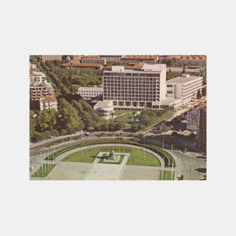 1970 İzmir Efes Otel Ata Heykeli Görünüş Kartpostal