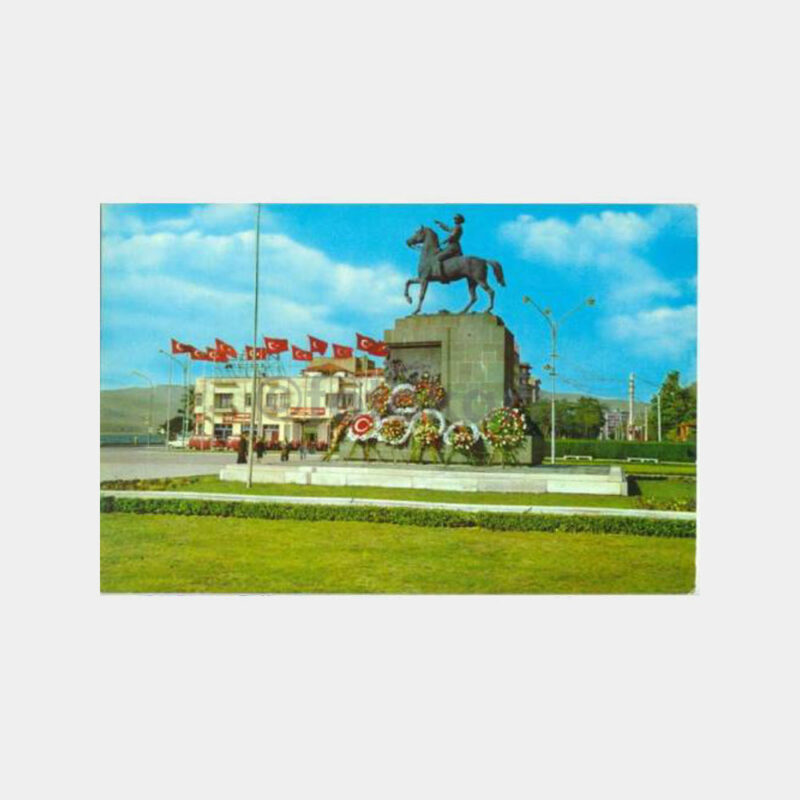 1968 İzmir Atatürk Anıtı Görünüş Kartpostal