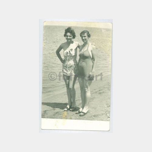 1960 Plaj Mayo Modası Konulu 2 Adet Fotoğraf