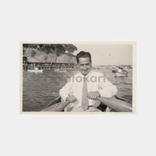 1953 Moda Deniz Sandal Sefası Bay Konulu Fotoğraf