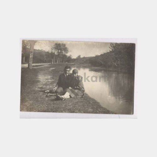 1928 Göksu Kenarında Gençler Görünüş Fotoğraf