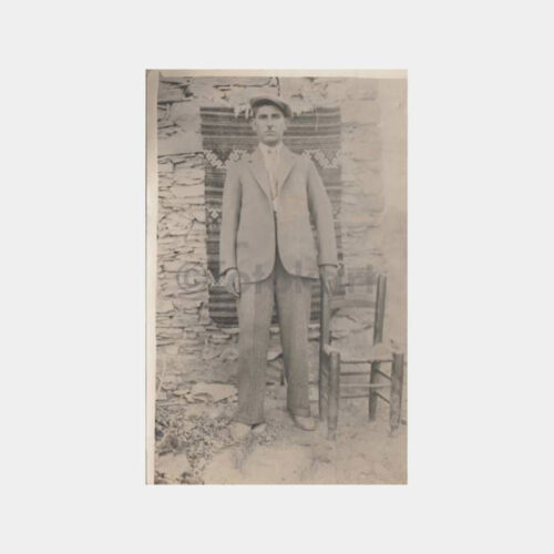 1933 Arka Plan Halı Dekorlu Bay Konulu Fotoğraf