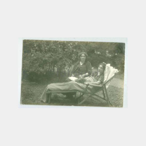 1930 Şezlongta Dinlenen Kadın Hasta Fotoğraf