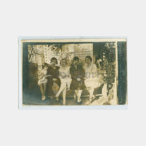 1928 Evin Bahçesinde Aile Kadınlar Fotoğraf