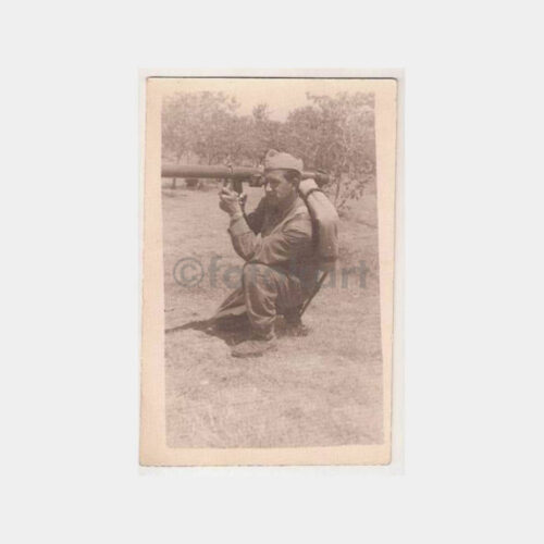 Roket Atar Silahlı Asker Fotoğrafı