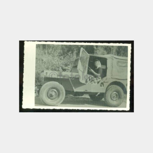1948 Jeep ve Kadın Konulu Fotoğraf