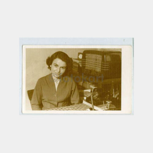 1948 Radyo Telefon ve Kadın Görünüş Fotoğraf