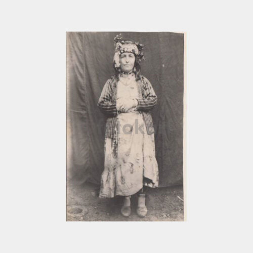 1930 Folklor Konulu Kadın Fotoğraf