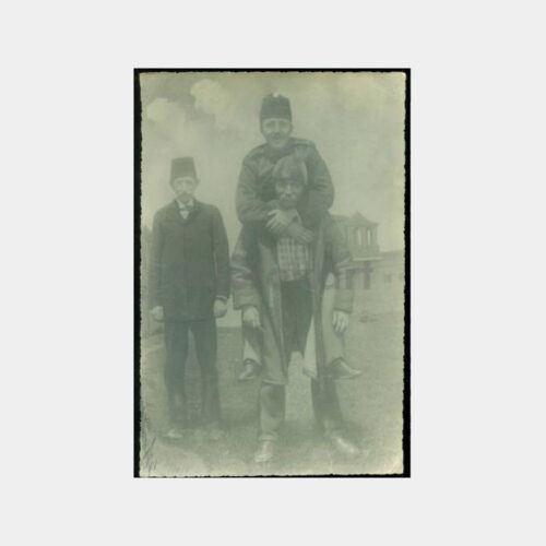 1910 İhtiyar Sırtında Asker Fotoğraf