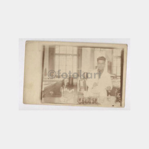 1928 Askeri Eczane veya Kimyacı Konulu Fotoğraf