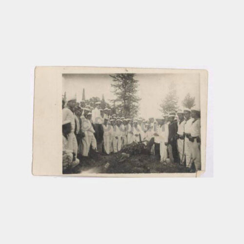 1933 Denizci Askerler Mezar Başında Fotoğraf