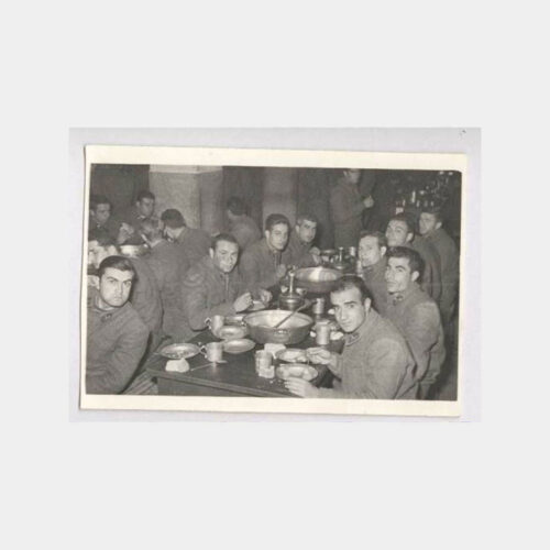 Askerler Karavana Yemek Görünüş Fotoğraf