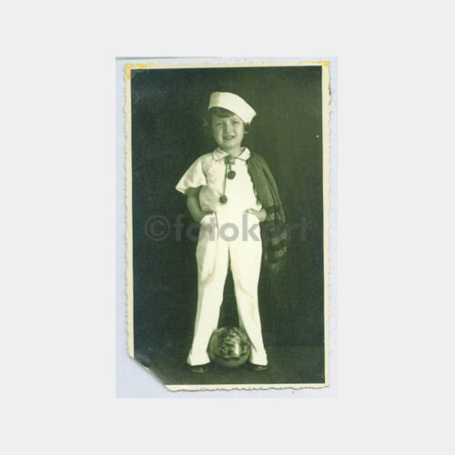 1938 İlginç Giyimli Çocuk Albüm Fotoğraf