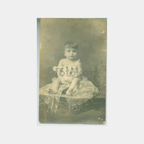 1920 Çocuk Giyim Konulu Fotoğraf