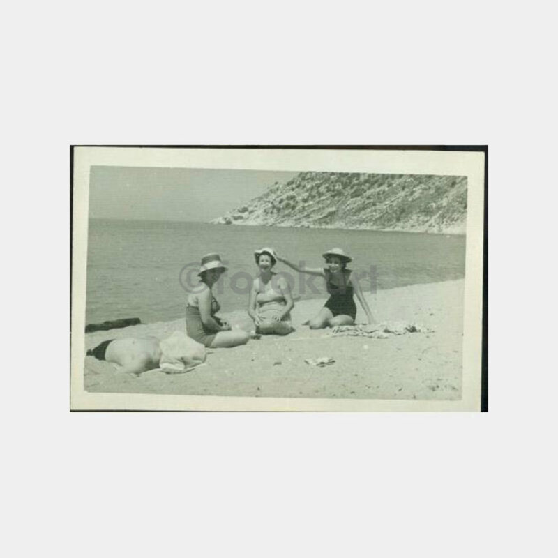 1961 Marmara Adası Plajı - Kadınlar Fotoğraf