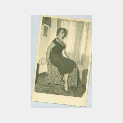 1960 Kadın Konulu Albüm 2 Adet Fotoğraf