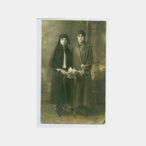 1928 Çarşaflı Kadın Görünüş Fotoğraf