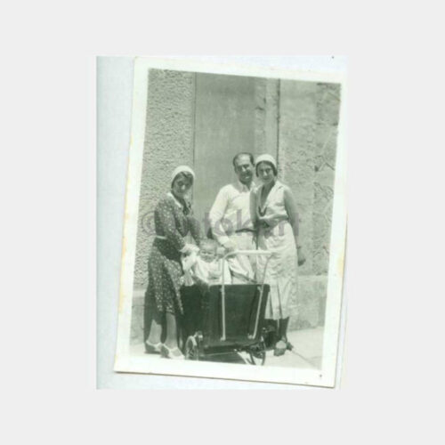 1930 Bebek Arabası ve Aile Konulu Fotoğraf