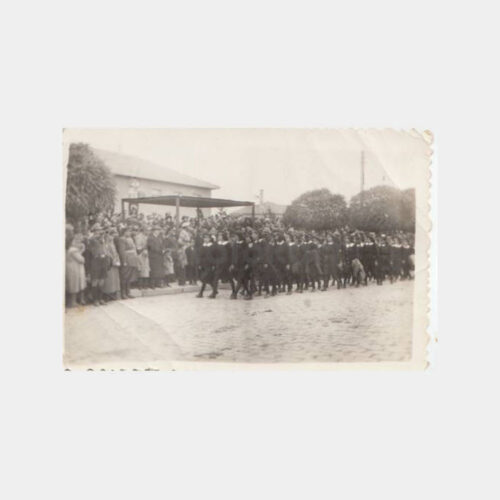 1935 Bursa Kız Öğrenci Tören Yürüyüş Grubu Fotoğraf