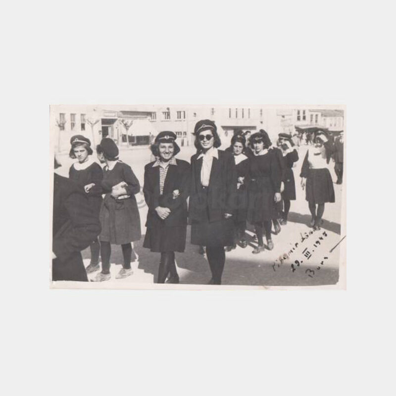 1947 Bursa Kız Lisesi Grup Görünüşü -Piremir- Fotoğraf